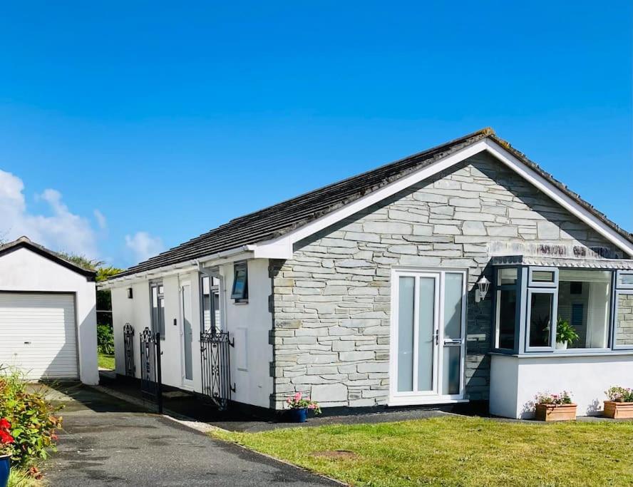 Welcoming Bungalow With Parking And Garden St Agnes  Eksteriør bilde