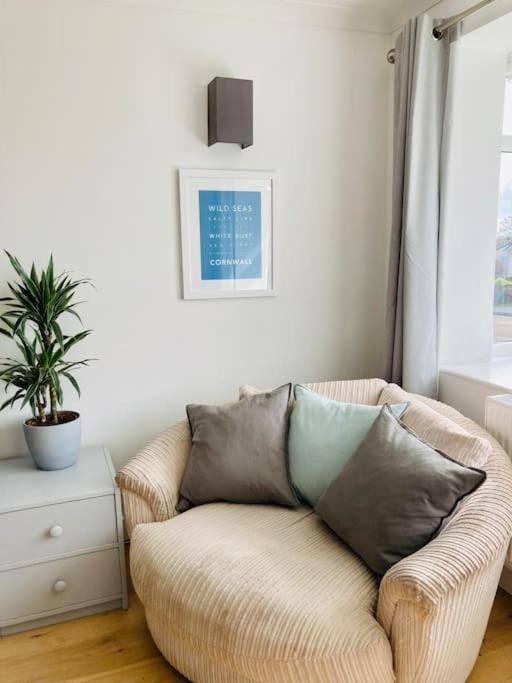 Welcoming Bungalow With Parking And Garden St Agnes  Eksteriør bilde